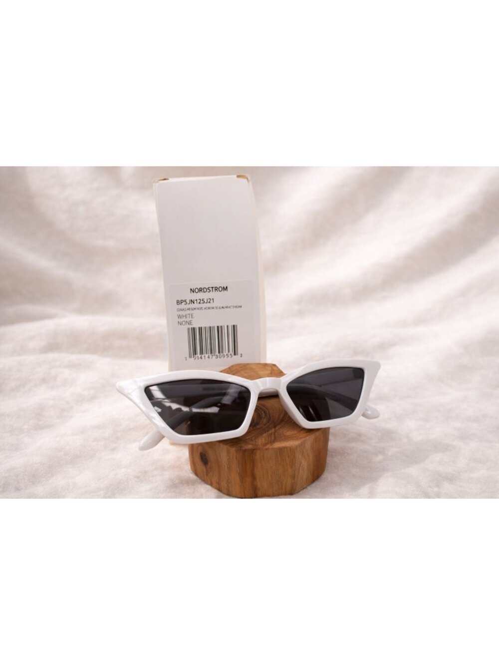 Nordstrom White Cateye Sunglasses Women Retro Mod Audrey Style Acetate New - Picture 4 of 6
